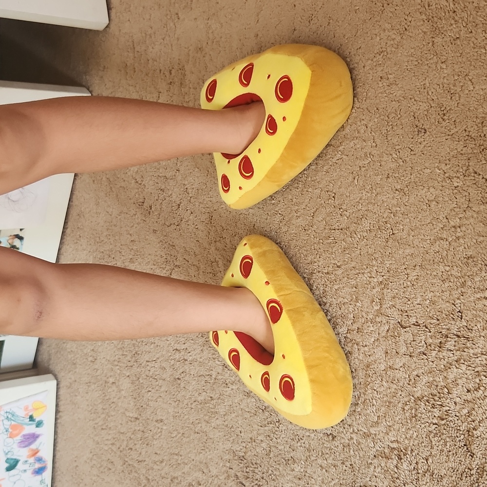 Pepperoni pizza kids house slippers size 13-1.